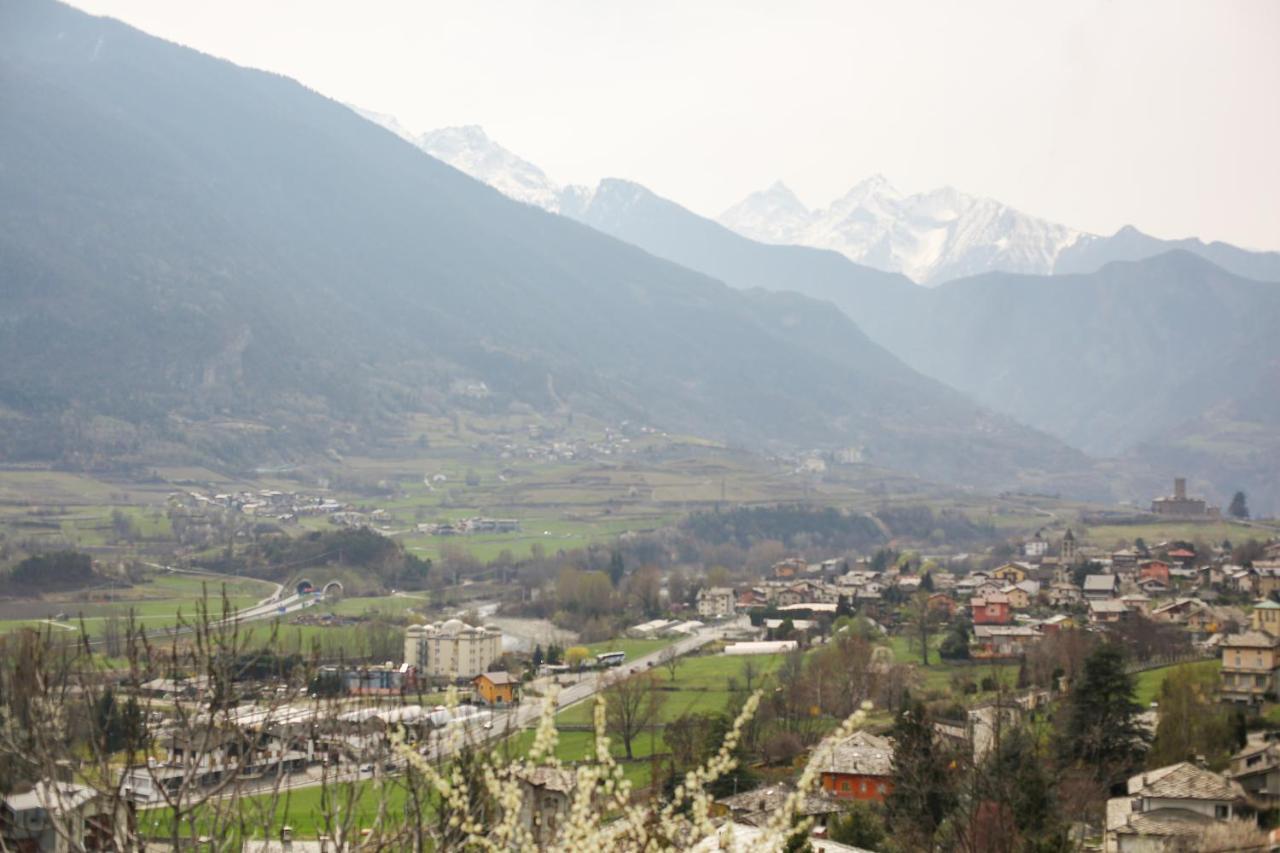 Casa Alpina - Sarre Apartment Aosta Ngoại thất bức ảnh