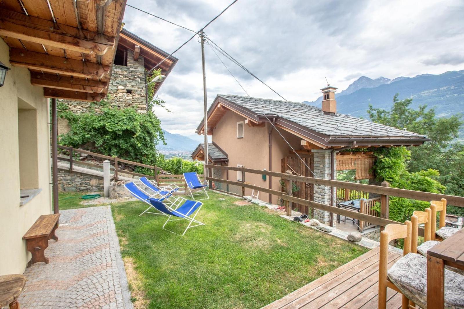 Casa Alpina - Sarre Apartment Aosta Phòng bức ảnh